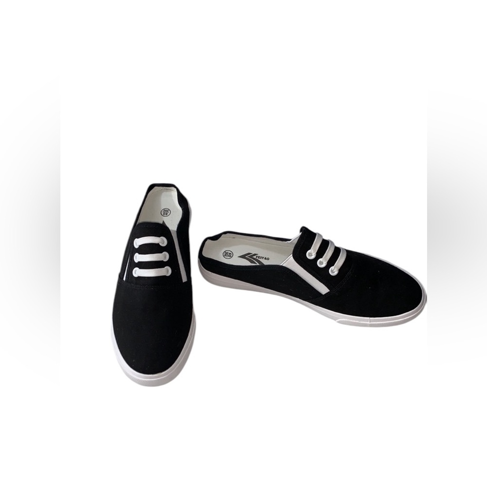 New Feiy40 Black & White Slip on Sneakers Size 40